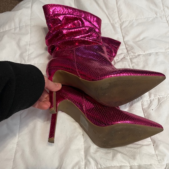 Hot Pink Faux Snakeskin Iridescent Party Boots - Picture 7 of 7